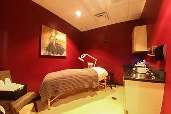 Interior - Face to Face Spa at West 6th in Hartland Plaza - Austin, TX Day Spas