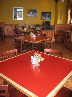 Interior - Five Olde Tavern & Grille in South Royalton, VT American Restaurants