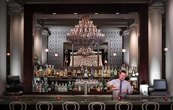 Interior - FIVE Restaurant & Bar in Berkeley, CA American Restaurants