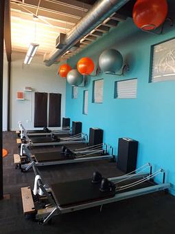 Interior - Five Starr Pilates and Fitness in Bixby Knolls - Long Beach, CA Health Clubs & Gymnasiums