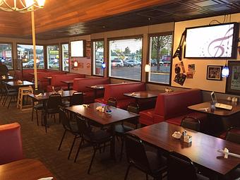 Interior - Flashback Grill in Springfield, OR American Restaurants