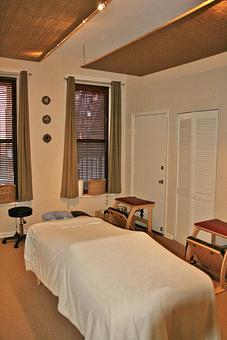 Interior - Flow Studios: Pilates, Fitness & Wellness in Lincoln Park - Chicago, IL Health Clubs & Gymnasiums