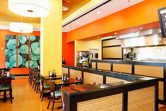 Interior - Four Sisters Grill in Arlington, VA Vietnamese Restaurants