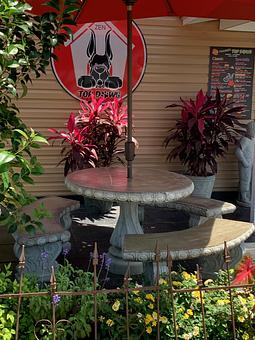 Interior - Frankie's Dawg House in Baton Rouge, LA American Restaurants