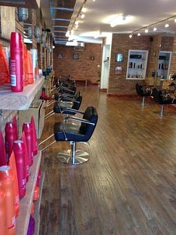 Interior - Fulham Salon in Wellesley Hills - Wellesley, MA Beauty Salons