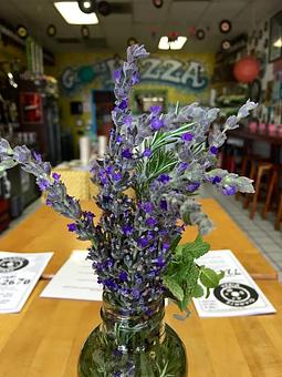 Interior - Gianni's Pizza - Dine In Pick Up Delivery Now Using Organic Ingredie in Oceanside, CA Pizza Restaurant
