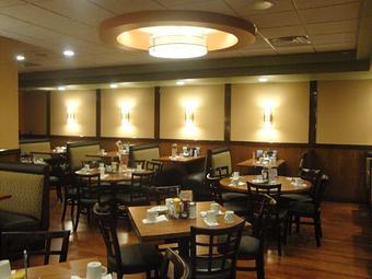 Interior - Golden Apple Grill & Breakfast House in Chicago, IL American Restaurants