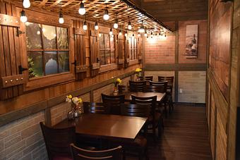 Interior - Gondola Pizza in Avon, CO Pizza Restaurant
