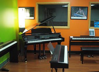 Interior - Graves Piano and Organ in Columbus, OH Shopping & Shopping Services