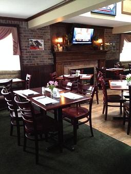 Interior - Grumpy Jack's in Port Jefferson, NY American Restaurants