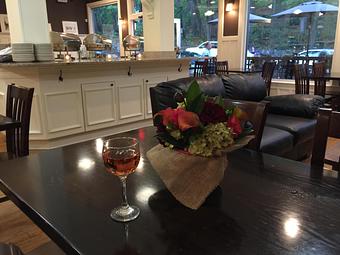 Interior - Hapgoods Restaurant in Mountain Lakes, NJ American Restaurants