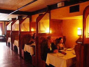 Interior: The Harp Restaurant Dining Room - Harp & Celt Irish Pub & Restaurant in Central Business District - Orlando, FL Pubs