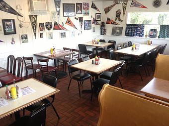 Interior - Henri's Hotts Barbeque in Hammonton, NJ Barbecue Restaurants