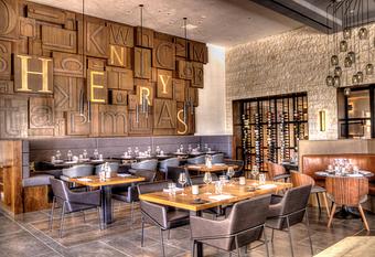 Interior - Henry's Ocean View Dining in Huntington Beach, CA American Restaurants