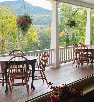 Interior - Highfields Restaurant & Eagle Landing in Jackson, NH American Restaurants