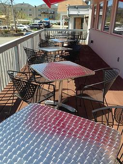 Interior - Icehouse Café Waterfront Restaurant in Throggs Neck - Bronx, NY American Restaurants