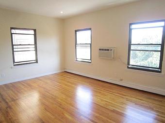 Interior - Immac Realty in Upper West Side - New York, NY Real Estate