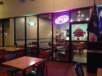 Interior - Islands Pizza in Davis Islands - Tampa, FL Pizza Restaurant