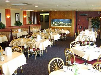 Interior - Johnnys At Fife Restaurant in Fife, WA American Restaurants