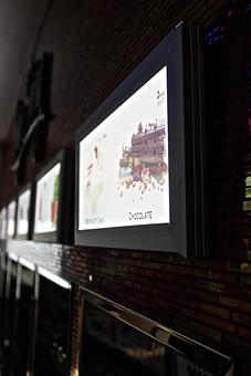 Interior - Juicy Berry in Eugene, OR Dessert Restaurants