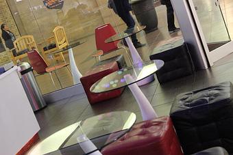 Interior - Juicy Berry in Eugene, OR Dessert Restaurants