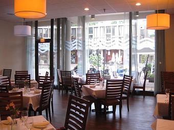 Interior: Enjoy an intimate meal or a family dinner in our dining room. - Kalypso's Sports Tavern in Lake Anne - Reston, VA American Restaurants