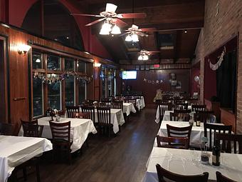 Interior - L.I. Pour House Bar & Grill in Port Jefferson Station - Port Jefferson Station, NY American Restaurants