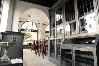 Interior - La Traviata Restaurant Bar and Lounge in Long Beach, CA Italian Restaurants