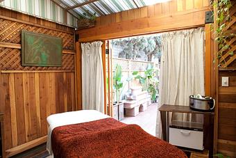 Interior - Le Petite Retreat Day Spa in Los Angeles, CA Day Spas Interior - Le Petite Retreat Day Spa in Los Angeles, CA Day Spas