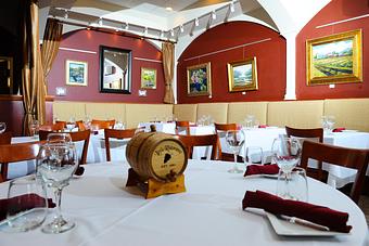 Interior - Leo's Restaurant & Pizzeria in Wappingers Falls, NY Italian Restaurants