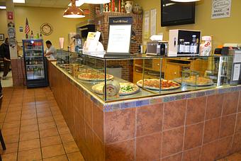 Interior - Leo's Restaurant & Pizzeria - Town Center in Newburgh, NY Pizza Restaurant
