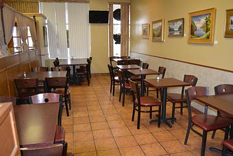 Interior - Leo's Restaurant & Pizzeria - Town Center in Newburgh, NY Pizza Restaurant