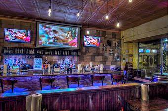 Interior: HD Proyectors! - Leopoldo's Pizza in Carrollton, GA Italian Restaurants