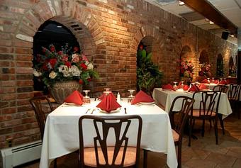 Interior - Librettis Restaurant in Orange, NJ Italian Restaurants