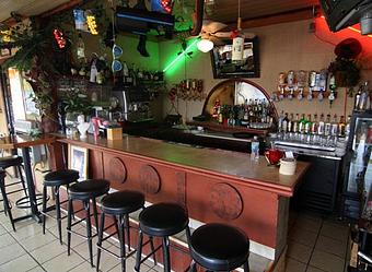 Interior - Mangos in Niles, IL Chinese Restaurants