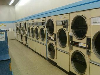 Interior - Marysville Laundry Station in Marysville, WA Gas Stations
