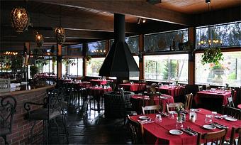 Interior - Mazzi's in Eugene, OR Pizza Restaurant