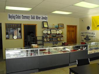 Interior: store 2 - Midwest Coin & Gun in Keokuk, IA Business Services