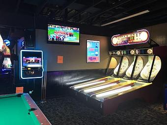 Interior - Mike's Sports Grille in Lawton, OK Restaurants/Food & Dining