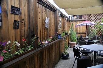 Interior - Moon's Restaurant in Downtown Quincy - Quincy, CA Italian Restaurants