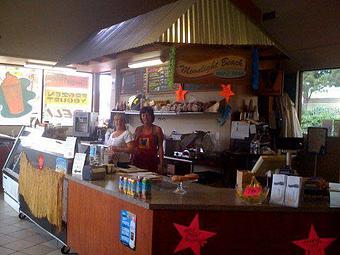 Interior - Moonlight Beach Deli & Dogs in Encinitas, CA American Restaurants
