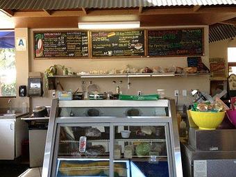 Interior - Moonlight Beach Deli & Dogs in Encinitas, CA American Restaurants
