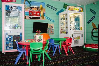Interior - Mulligan's Beach House Bar & Grill Jensen Beach in Jensen Beach, FL American Restaurants
