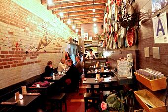 Interior - Noodies Thai Kitchen in New York, NY Thai Restaurants