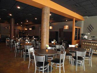 Interior - Nosh Wine Lounge in Downtown Omaha - Omaha, NE American Restaurants