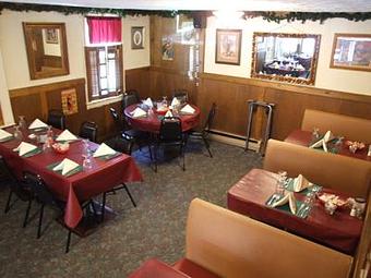 Interior - Oak Park Tavern in Mansfield, OH American Restaurants