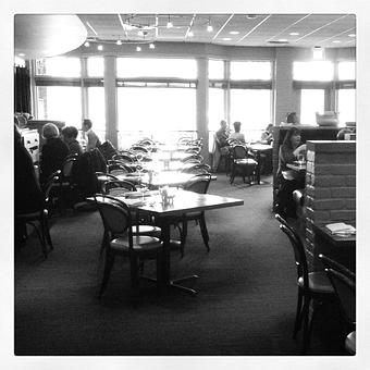 Interior - Oakleys Bistro in Greenbriar - Indianapolis, IN American Restaurants