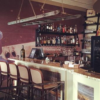 Interior - Oakleys Bistro in Greenbriar - Indianapolis, IN American Restaurants