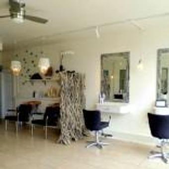 Interior - OB Waves Salon in Ocean Beach - San Diego, CA Beauty Salons