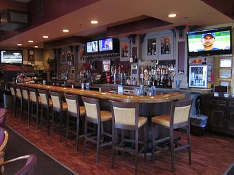 Interior - Pipers Restaurant and Sports Lounge in Anchorage, AK American Restaurants